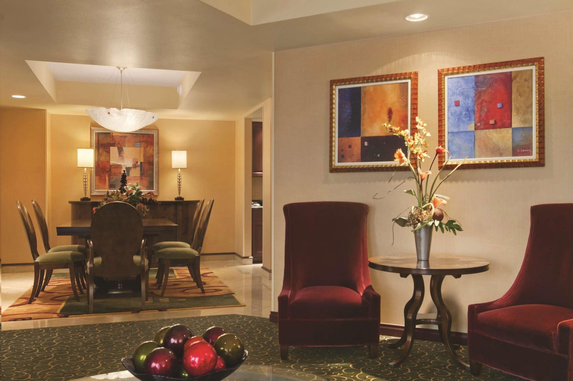 Embassy Suites By Hilton Hampton Convention Center Екстериор снимка